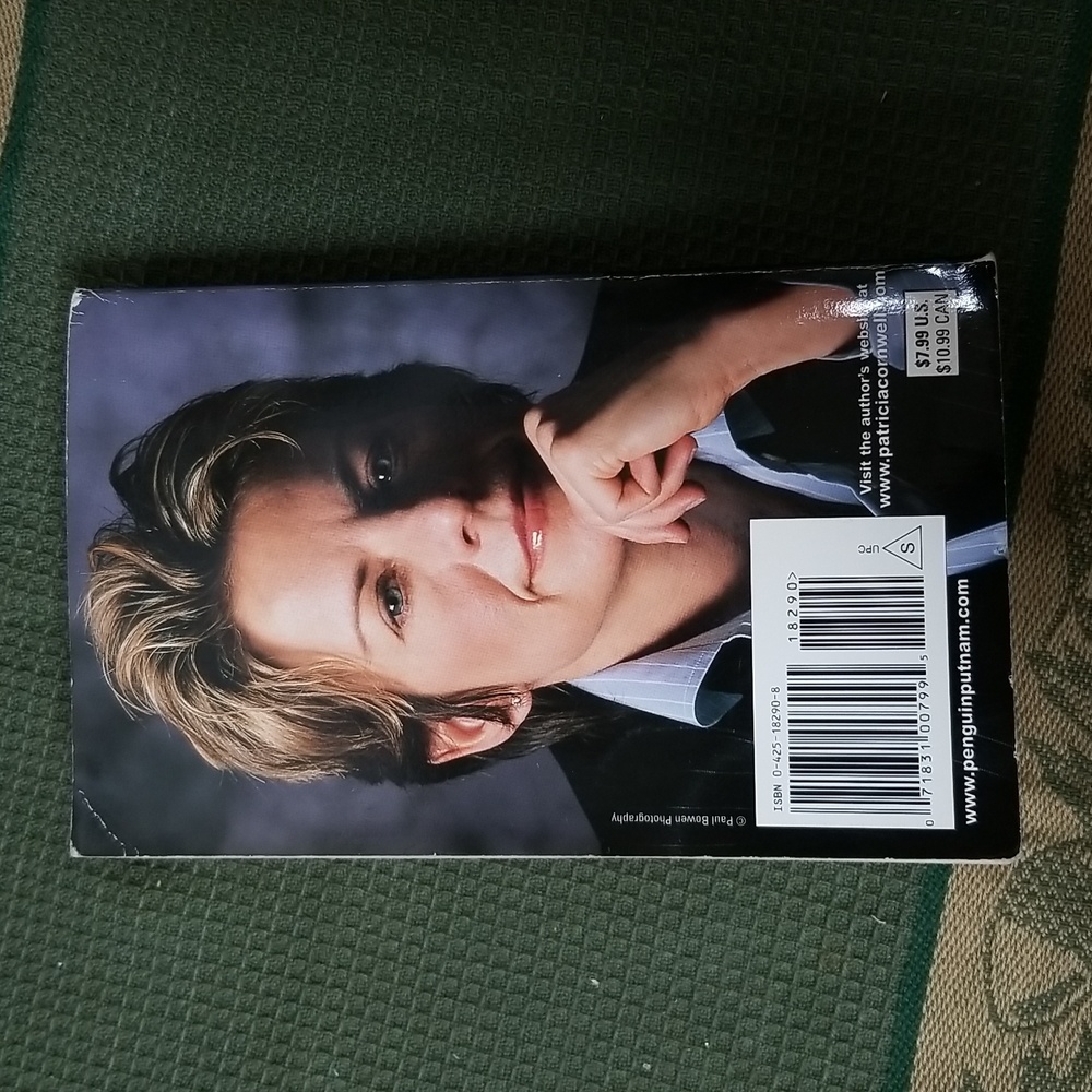 📚PATRICIA CORNWELL PAPERBACKS - Picture 8 of 9